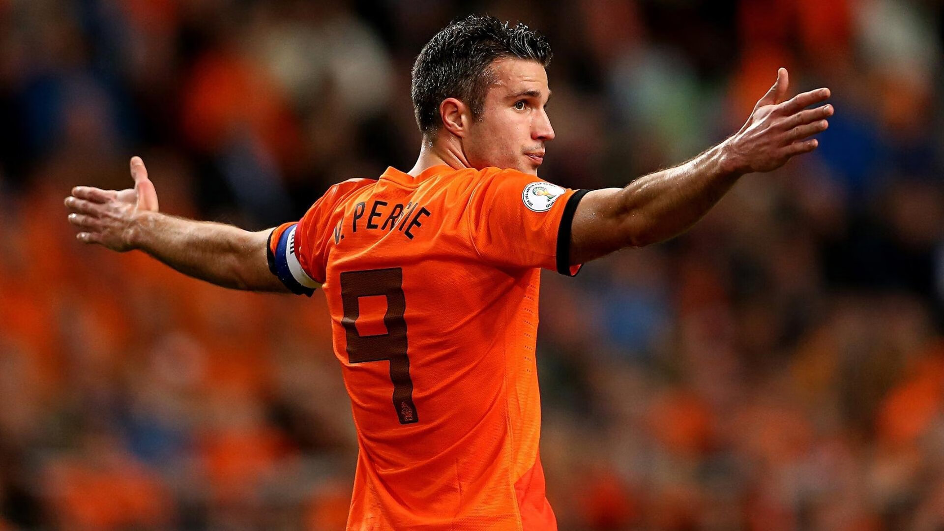 青少年足球名人讲座走进校园，激励青少年的梦想与奋斗，青少年足球宣传片